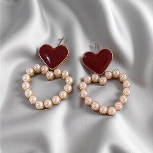 NWT Heart and Pearl Earrings